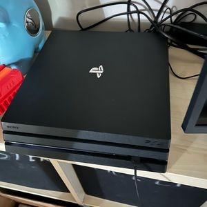 PS4 pro 1tb with controller